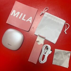 LIKE NEW MILA COMPACT MIRROR, RECHARGEABLE LED LIGHTS FANCII